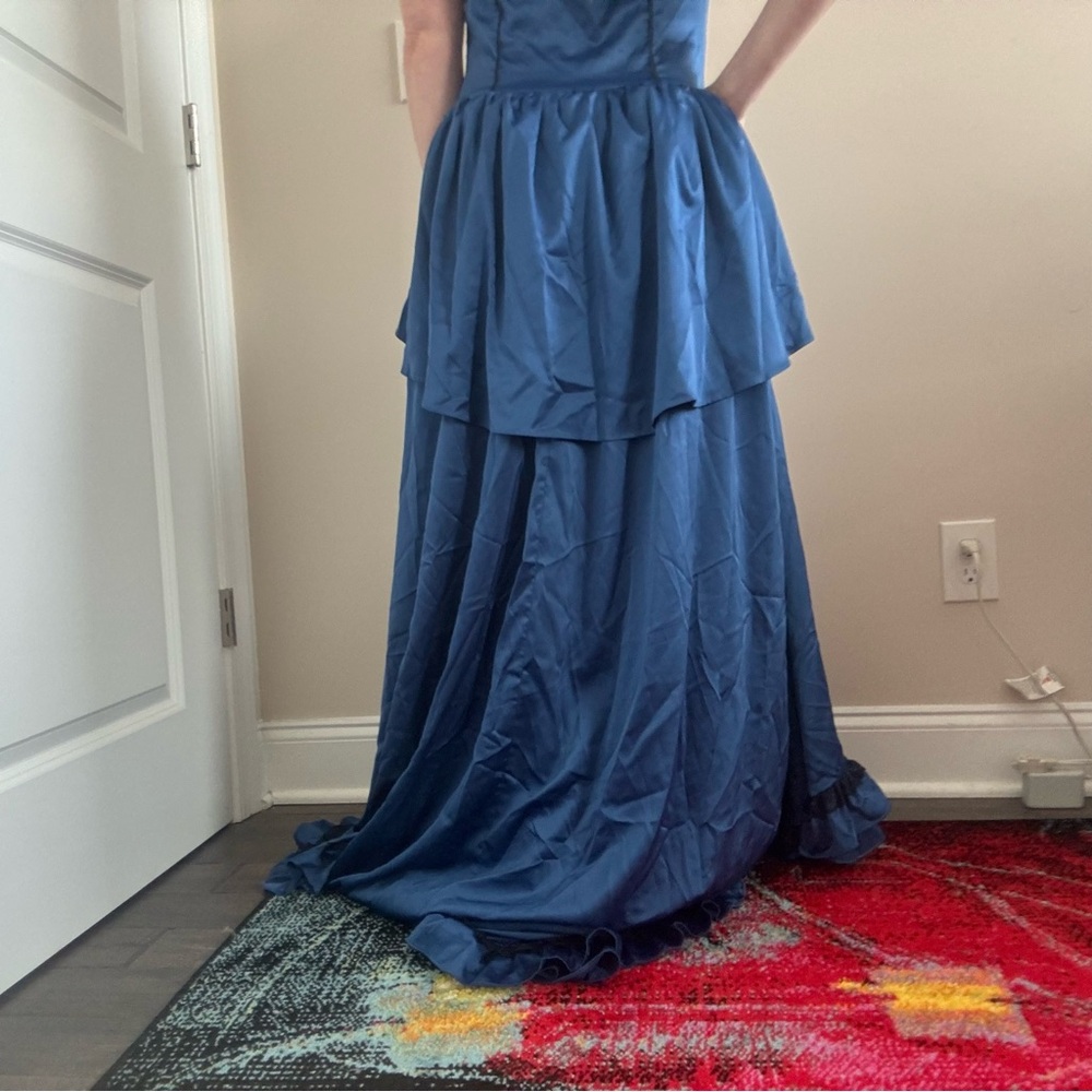 Victorian Choice Renaissance Tiered Hem Dress - Picture 7 of 11